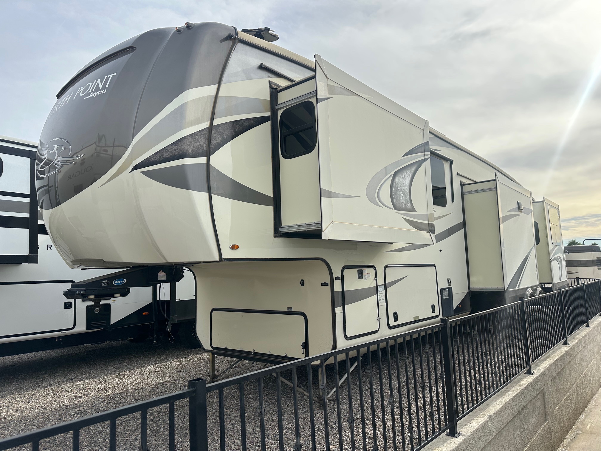 2018 Jayco North Point 361rsfs