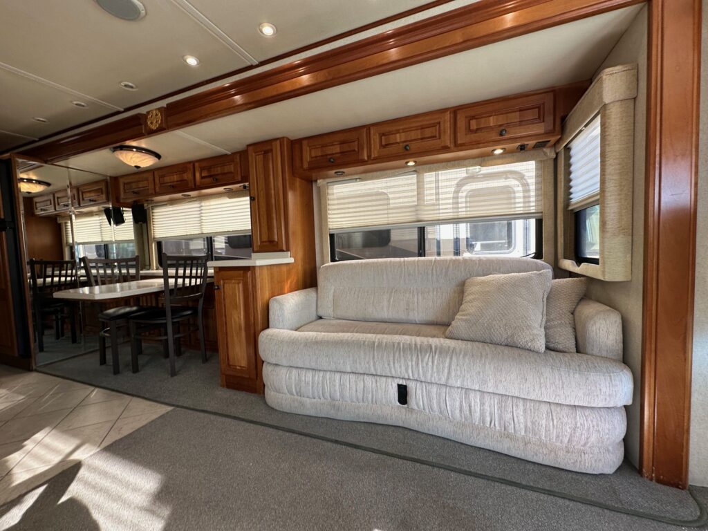 2002 Monaco Dynasty Princess 400 Diesel Pusher Class A Motorhome - Extra Clean!