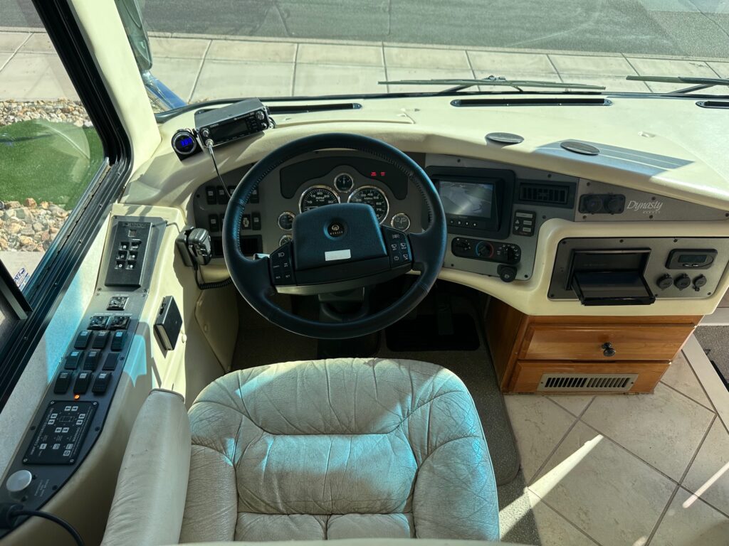 2002 Monaco Dynasty Princess 400 Diesel Pusher Class A Motorhome - Extra Clean!